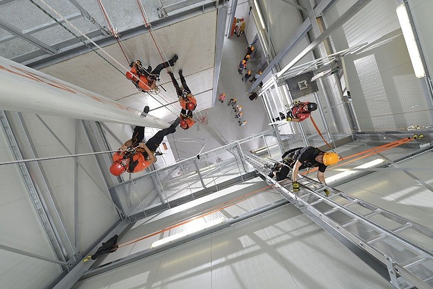 Why Choose IRATA Training for Certified Rope Access Skills?